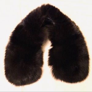 Auth Black fox fur collar